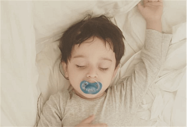 چگونه خواب کودکان را تنظیم کنیم؟